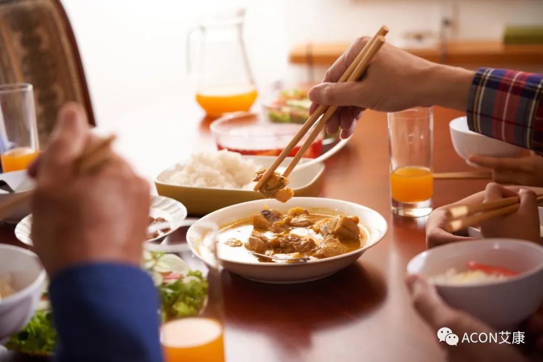 因为忽视身体出现的这些变化，他们最后被确诊结肠癌